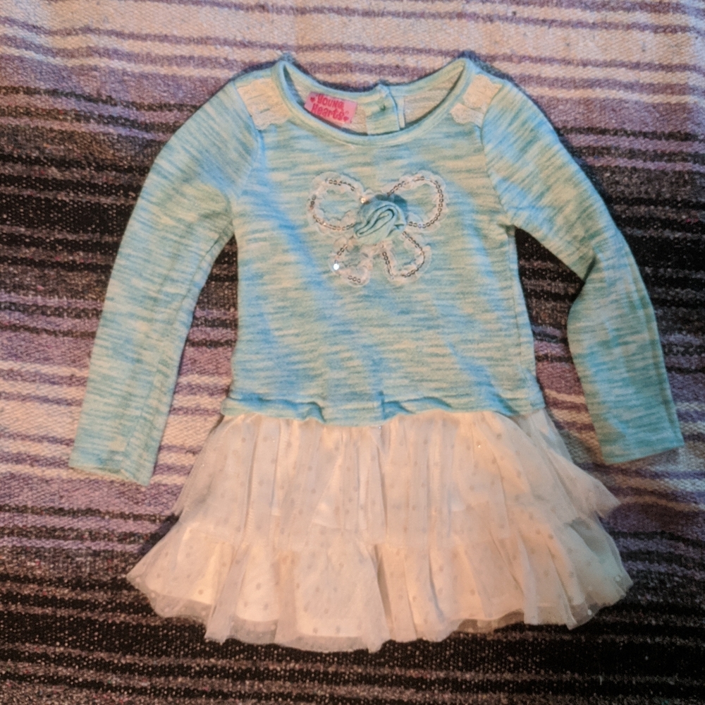 3/$10 Cute blue & white bow dress